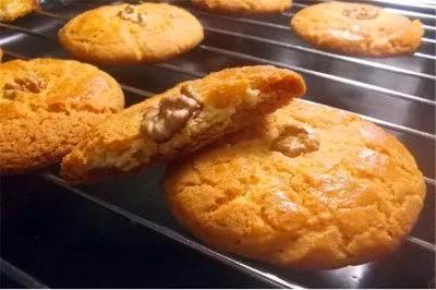 一滴淚，一個硬漢，一個桃酥...